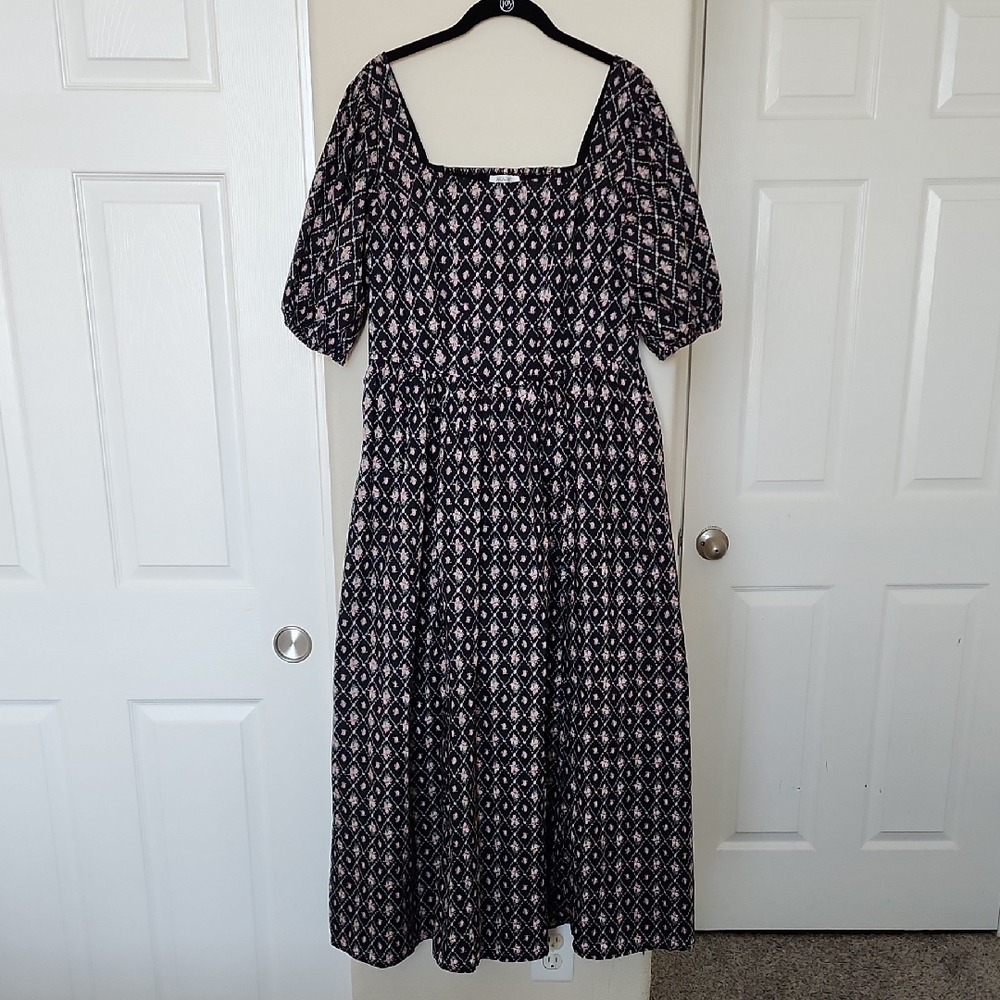 NWT Avaire Collective Square Neck Puff Sleeve Midi Dress Size L